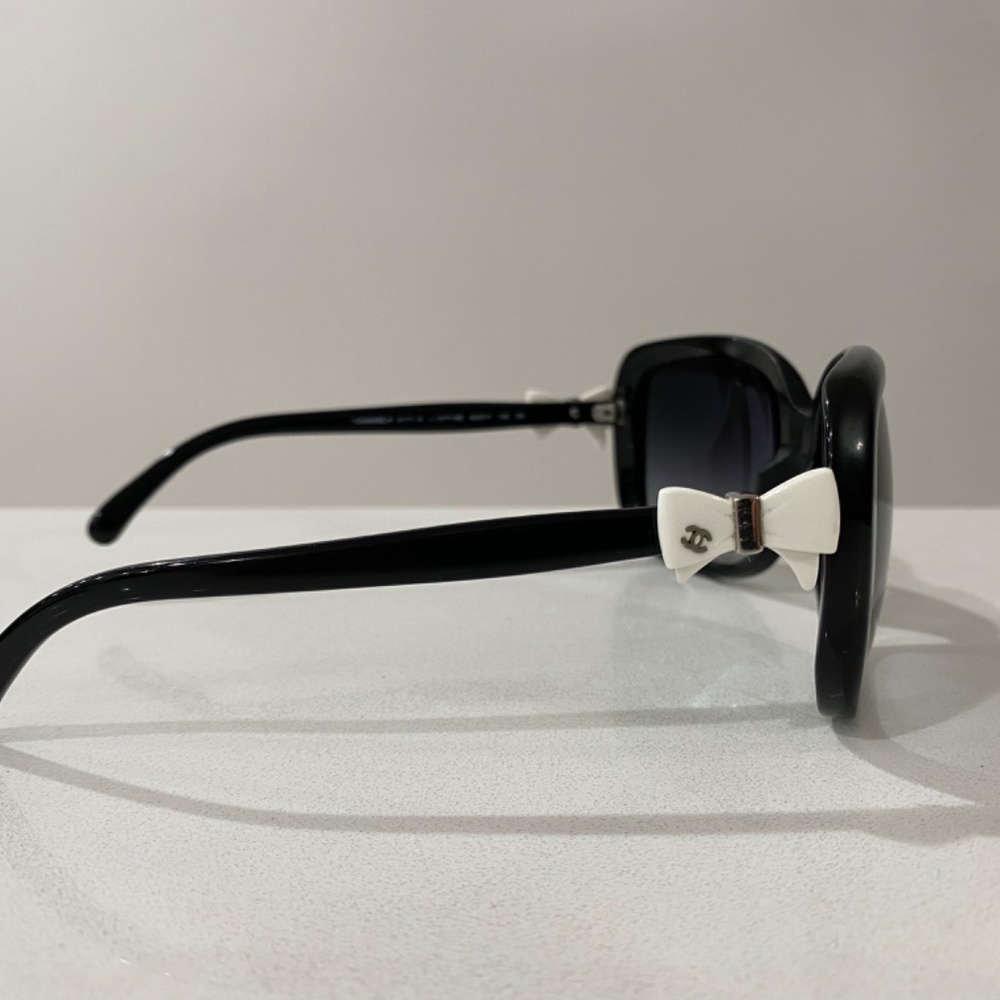 Chanel white bow black sunglasses - Picture 2 of 7